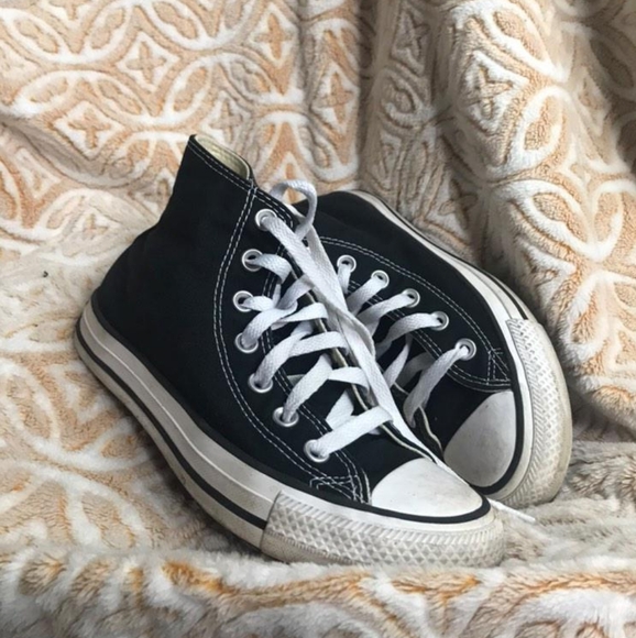 Converse - Picture 1 of 1